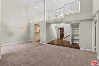 12321 Ocean Park Blvd in Los Angeles, CA - Building Photo - Building Photo