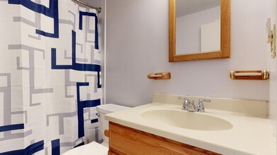 95 Lane Ave in Portland, ME - Building Photo - Building Photo