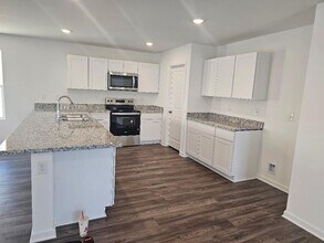 1724 Diablo Dr in Bullhead City, AZ - Building Photo - Building Photo