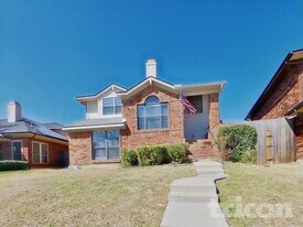 1727 San Francisco St, Unit 205 in Carrollton, TX - Building Photo