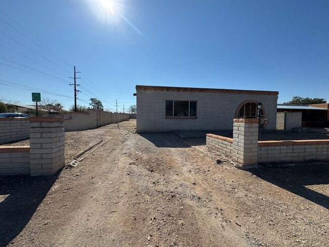 972 E Edison St in Tucson, AZ - Building Photo - Building Photo