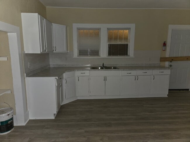 2302 St Charles St in Jackson, MS - Building Photo - Building Photo