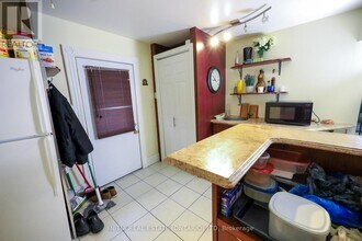 552 Adelaide St N in London, ON - Building Photo - Building Photo