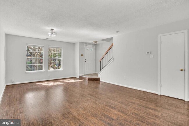 4900 Dorsey Hall Dr in Ellicott City, MD - Building Photo - Building Photo