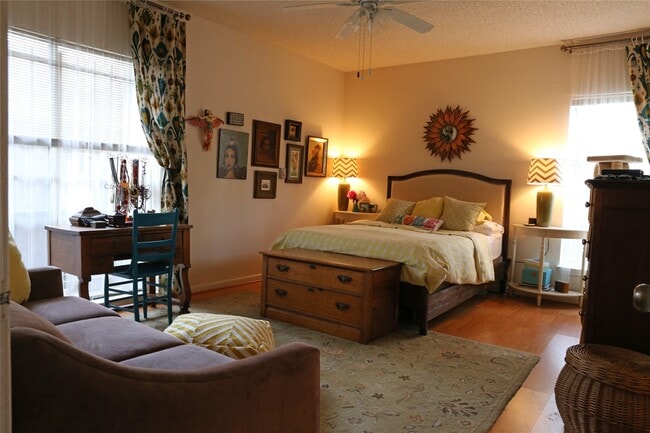 property at 5718 Val Verde St