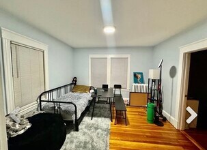 261 Park St, Unit Unit 1 in Stoughton, MA - Building Photo - Building Photo