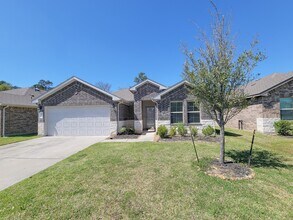 2326 Strong Horse Dr in Conroe, TX - Building Photo - Building Photo