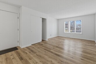 4054 Stonehenge Dr in Sylvania, OH - Building Photo - Building Photo