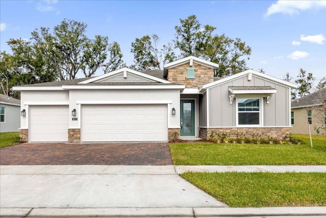 2011 Treetop Br Wy in Apopka, FL - Building Photo