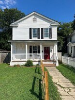 104 Lee Ave in Colonial Heights, VA - Building Photo