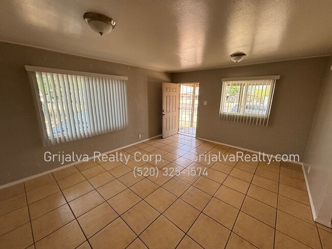 2012 E 36th St in Tucson, AZ - Building Photo - Building Photo