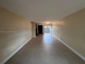 11339 SW 71st Ln in Miami, FL - Building Photo - Building Photo