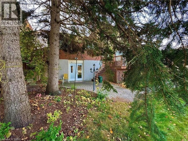 property at 86 Devonglen Dr