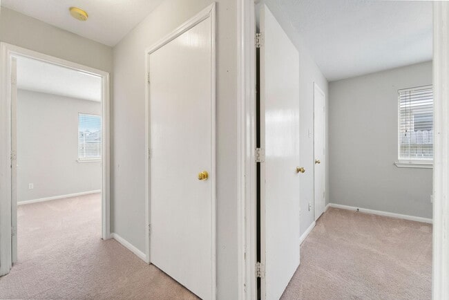 property at 2530 Fox River Ln