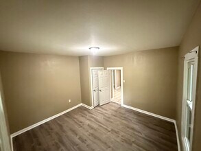 1326 E Harper Ave in Maryville, TN - Building Photo - Building Photo