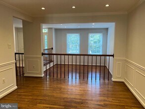 5723 Brewer House Cir in Rockville, MD - Building Photo - Building Photo