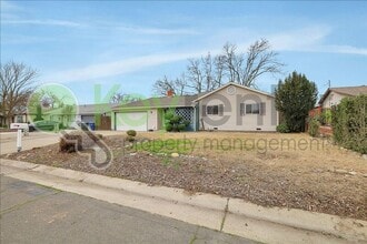 4837 Jela Way in North Highlands, CA - Building Photo - Building Photo