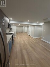 229 Spring Gate Blvd in Vaughan, ON - Building Photo - Building Photo