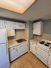 48 York St in Bath, ME - Building Photo - Building Photo
