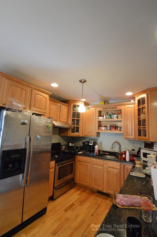 21 Dorr St in Boston, MA - Building Photo - Building Photo