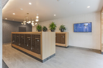 Alta Peak in Portland, OR - Building Photo - Interior Photo