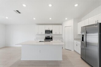 8808 Bay Leaf Dr in Parrish, FL - Building Photo - Building Photo