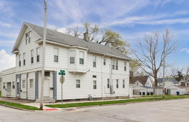 property at 2047 W 6th St