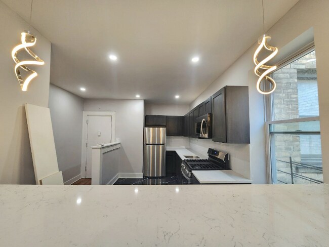 600 Salem Ave-Unit -B8 in Elizabeth, NJ - Foto de edificio - Building Photo