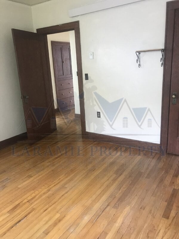 515 E Lewis St in Laramie, WY - Building Photo - Building Photo