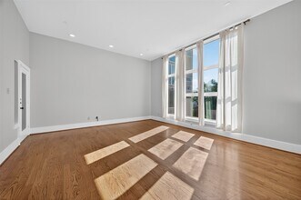 5235 Larkin St in Houston, TX - Building Photo - Building Photo