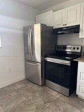2460 SW 36th Ave in Miami, FL - Building Photo - Building Photo