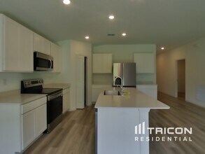 10734 Lishwood Wy in Jacksonville, FL - Building Photo - Building Photo