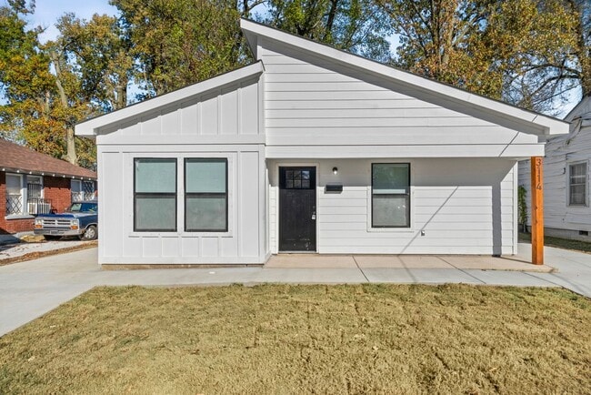 property at 3114-3116 Pacific Ave