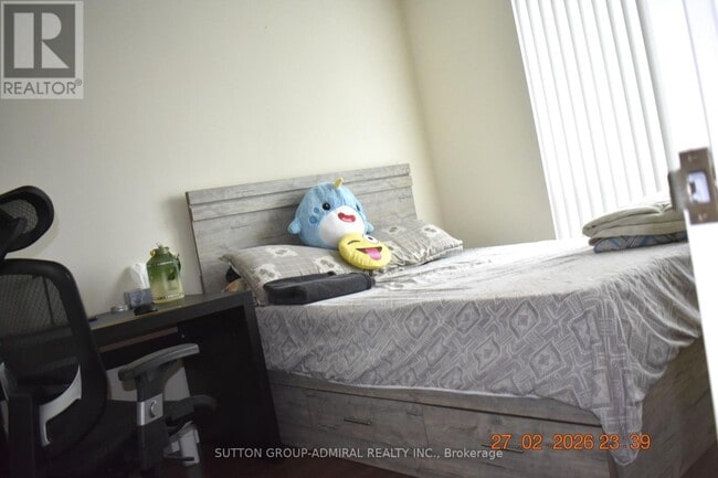 property at 1 Lee Centre Dr