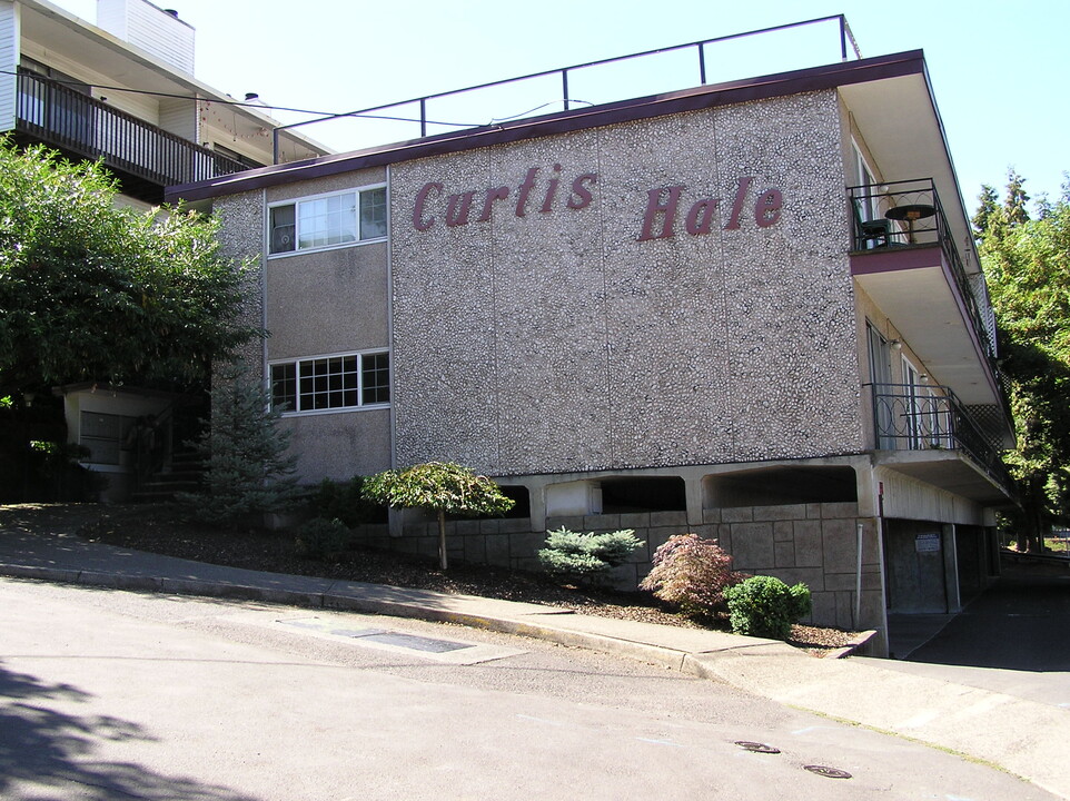 Curtis Hale Apartments in Portland, OR - Building Photo