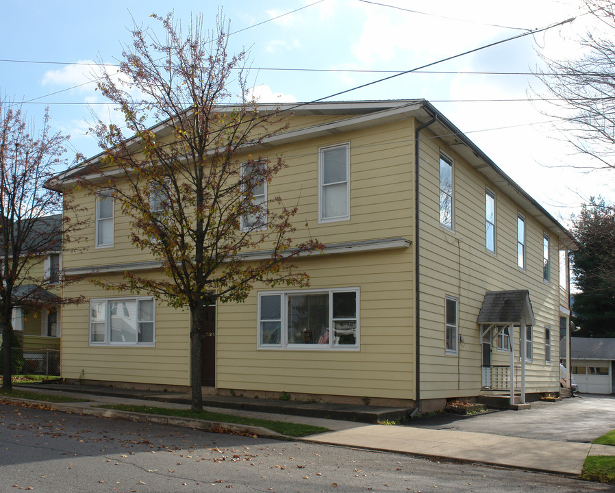 2205 Mosser Ave in Williamsport, PA - Building Photo