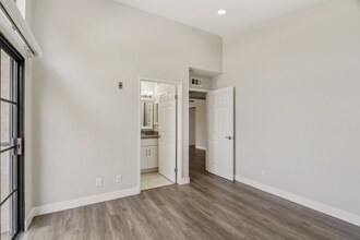 626 E Verdugo Ave, Unit C in Burbank, CA - Building Photo - Building Photo