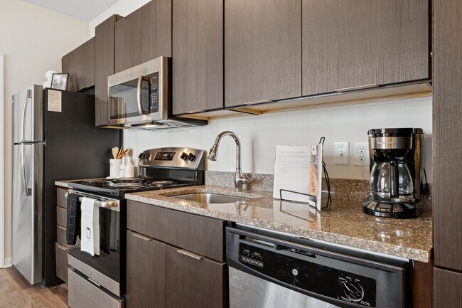 Nexus in Virginia Beach, VA - Foto de edificio - Building Photo