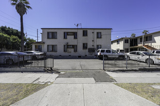 3615 S Budlong Ave in Los Angeles, CA - Building Photo - Building Photo