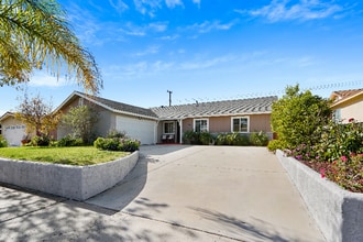 1187 Milligan Dr in Camarillo, CA - Building Photo - Building Photo