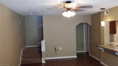260 Shadybrook Ln in Las Vegas, NV - Building Photo - Building Photo