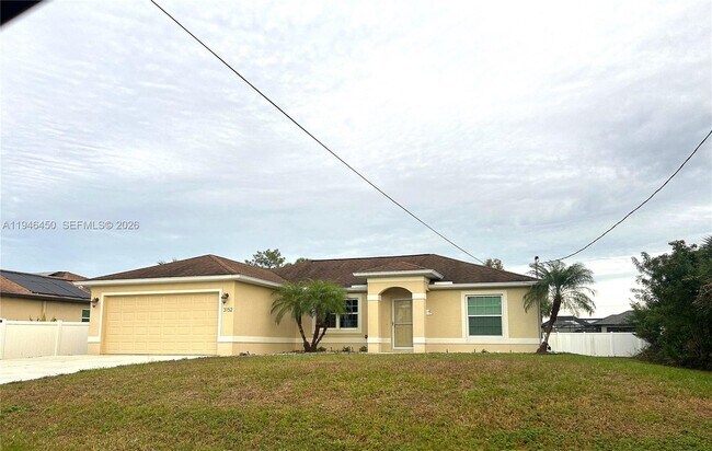 3152 Point St in North Port, FL - Building Photo - Building Photo