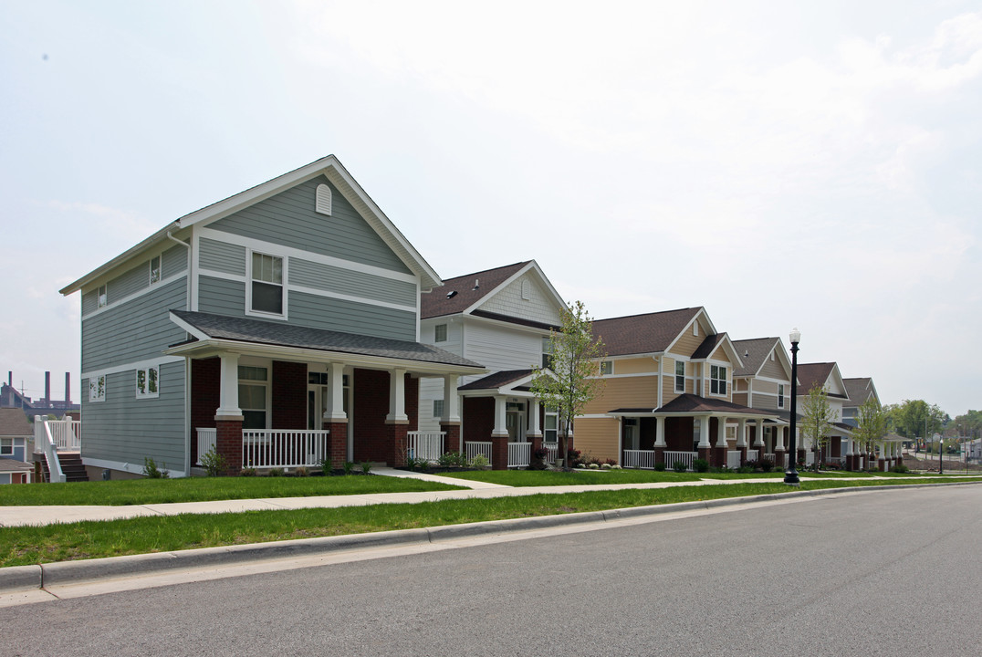 Edgewood Village in Akron, OH - Foto de edificio