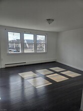 115 Pine St in Elizabeth, NJ - Building Photo - Building Photo