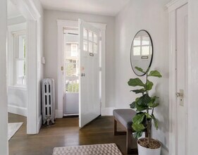 36 Burgoyne St, Unit 36 Burgoyne Street in Boston, MA - Building Photo - Building Photo