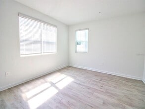 11425 Listening Dr in Orlando, FL - Building Photo - Building Photo