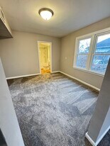 1237 E Riverside Dr in Evansville, IN - Building Photo