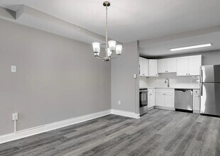 28 Allegheny Ave, Unit 2502 in Towson, MD - Building Photo - Building Photo