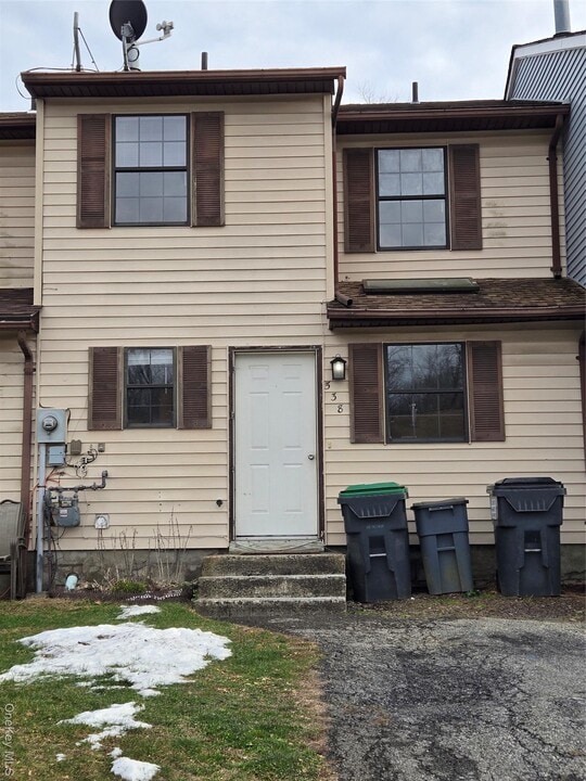 538 Saracino Dr in Maybrook, NY - Building Photo