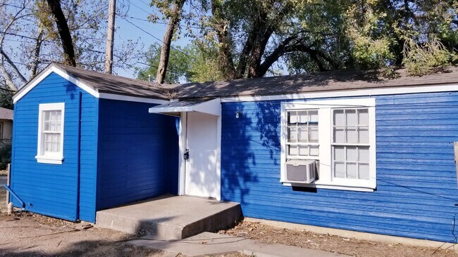 property at 2405 27th St
